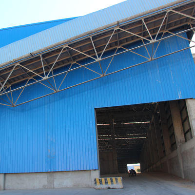 โครงการ Q235 Q345 โครงการ Prefabricated Light Steel Structure Frame For Warehouse Station Roof Welding ในอาร์เจนตินา