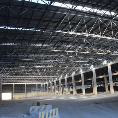 โครงการ Q235 Q345 โครงการ Prefabricated Light Steel Structure Frame For Warehouse Station Roof Welding ในอาร์เจนตินา