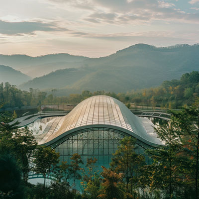 โครงสร้างพื้นที่ที่มีการออกแบบสวยงาม สําหรับสวนกลางและสิ่งอํานวยความสะดวกแบบไม่เป็นทางการ อาคารเหล็กที่ยั่งยืนและยืดหยุ่น