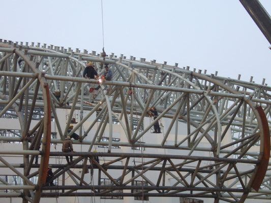 สแตนเลส หลังคา Truss สําหรับสรรพสินค้าศูนย์การค้า Lobby สวยงามและใช้งานดีไซน์คําตอบ