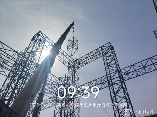 ขนาดใหญ่ Q235 Prefab Customized Steel Sheet Space Frame กันลม กันหิมะ